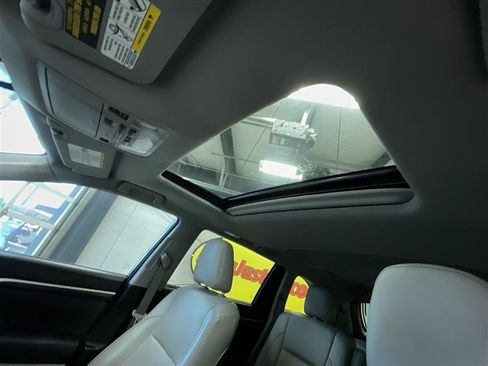 Used 2016 Toyota Highlander Limited image 14