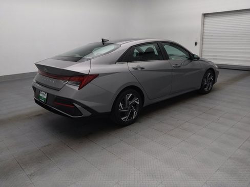 Used 2025 Hyundai Elantra SEL FWD image 10