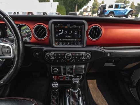Used 2021 Jeep Gladiator Rubicon AWD/4WD image 29