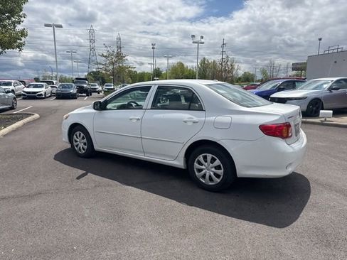Used 2010 Toyota Corolla LE FWD image 8