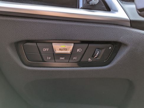 Used 2025 BMW i4 xDrive40i AWD/4WD image 24