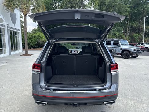 Used 2024 Volkswagen Atlas SE FWD image 30