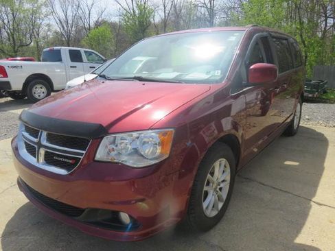 Used 2019 Dodge Grand Caravan SXT FWD image 3