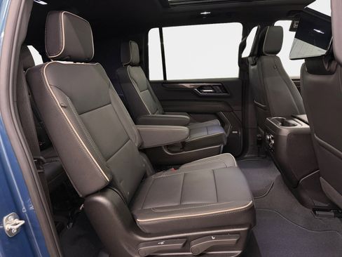 New 2026 GMC Yukon XL Elevation w/ Elevation Premium Package image 12