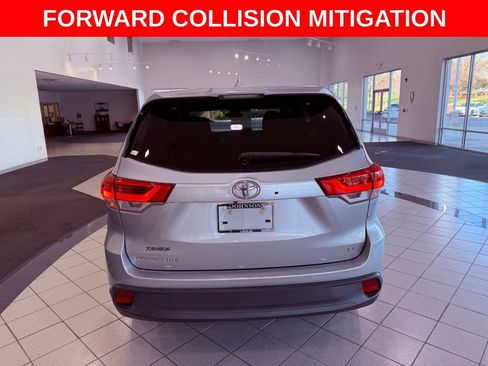 Used 2018 Toyota Highlander Plus image 7