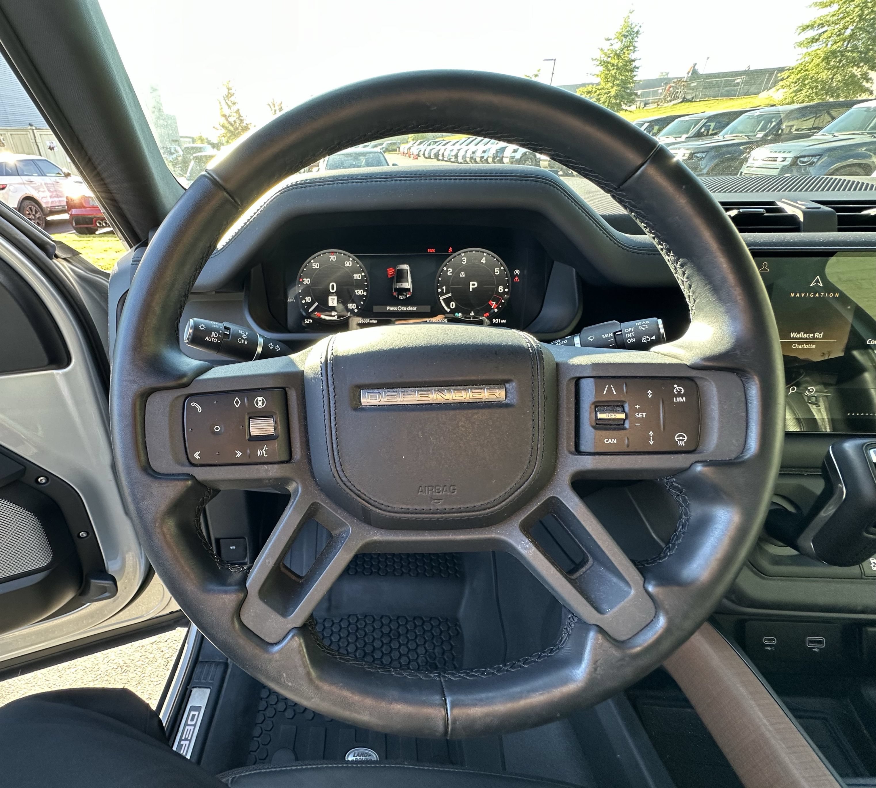 Used 2024 Land Rover Defender 130 X AWD/4WD image 19
