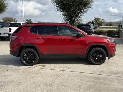 New 2026 Jeep Compass Latitude AWD/4WD image 3