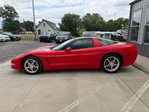 Used 2004 Chevrolet Corvette Coupe w/ Preferred Equipment Group RWD image 9