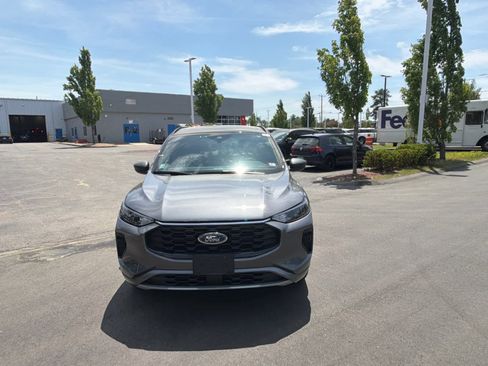 Used 2024 Ford Escape ST-Line w/ Tech Pack #1 AWD/4WD image 2