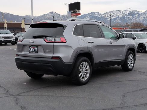 Used 2019 Jeep Cherokee Latitude w/ Popular Appearance Group image 3