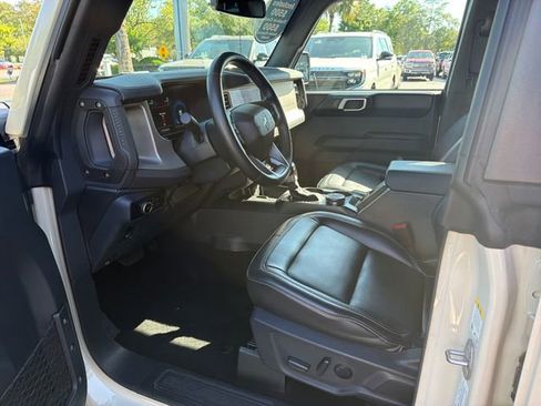 Certified 2025 Ford Bronco Outer Banks AWD/4WD image 9