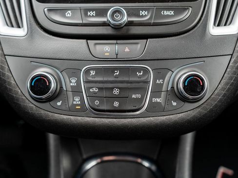 Used 2023 Chevrolet Malibu LT image 27