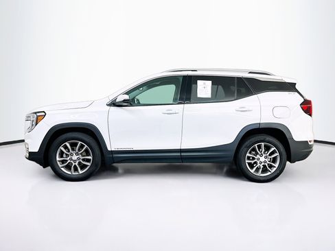 Used 2022 GMC Terrain SLT AWD/4WD image 4