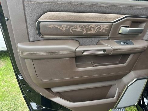 New 2026 RAM 2500 Limited AWD/4WD image 23