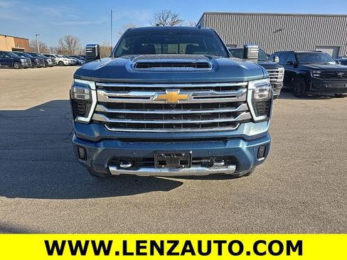 Used 2025 Chevrolet Silverado 3500 High Country w/ High Country Premium Package image 2