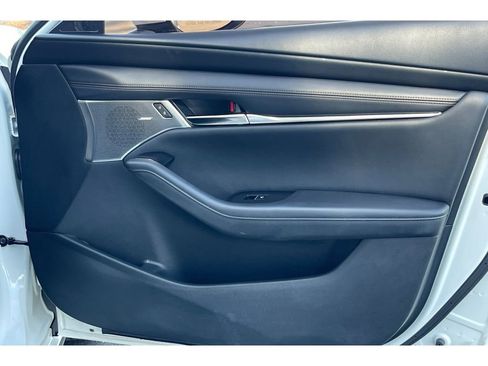 Used 2020 MAZDA MAZDA3 Hatchback w/ Preferred Package image 20