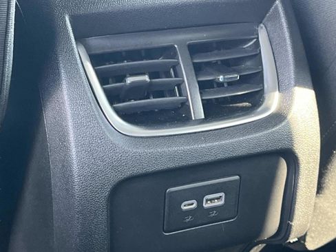 Used 2021 Chevrolet Blazer LT image 15