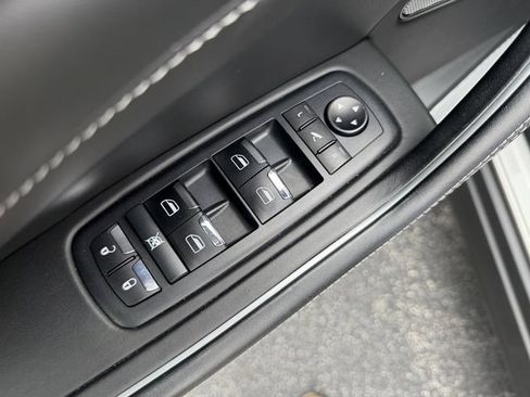 Used 2019 Maserati Levante GTS AWD/4WD image 15