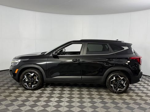 Used 2025 Kia Seltos EX AWD/4WD image 12