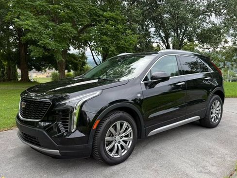 Used 2019 Cadillac XT4 Premium Luxury w/ Cold Weather Package FWD image 5