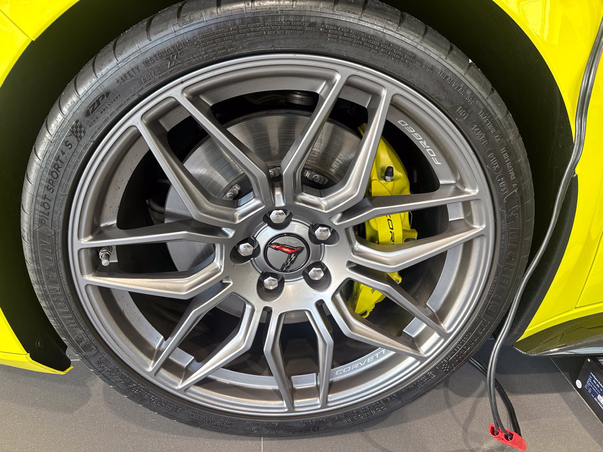 Used 2024 Chevrolet Corvette Z06 RWD image 3