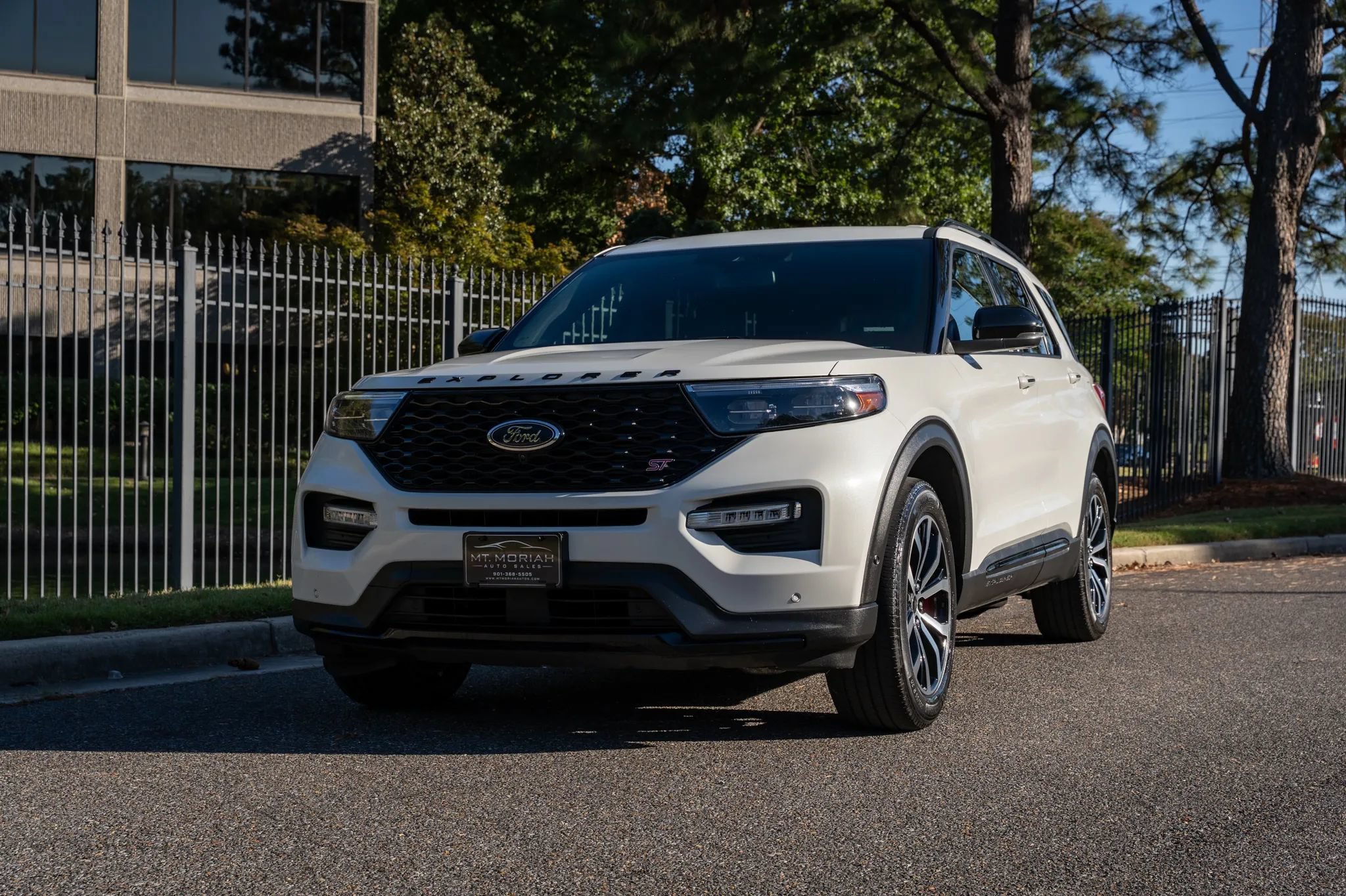 Used 2020 Ford Explorer ST w/ ST Street Pack AWD/4WD image 2