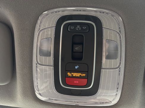 Used 2025 Hyundai Elantra SEL image 28