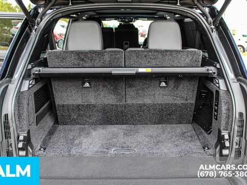 Used 2023 Land Rover Range Rover Long Wheelbase SE image 23