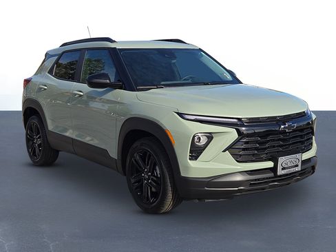 New 2026 Chevrolet TrailBlazer LT w/ Midnight Edition image 3