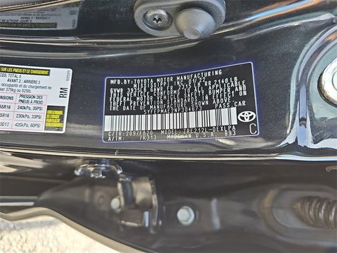 Used 2022 Toyota Corolla LE w/ Carpet Mat Package (TMS) image 32