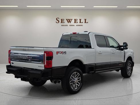 Used 2025 Ford F350 King Ranch AWD/4WD image 4