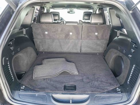 Used 2017 Jeep Grand Cherokee Altitude image 24