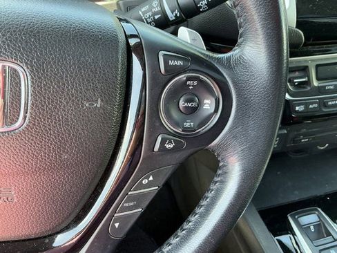 Used 2016 Honda Pilot Touring image 27
