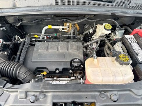 Used 2021 Buick Encore Preferred image 28