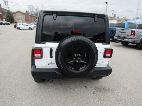 Used 2020 Jeep Wrangler Unlimited Sport S image 4