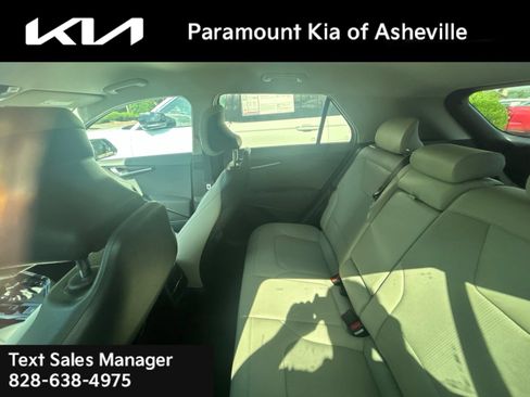 Certified 2025 Kia Niro EX FWD image 8