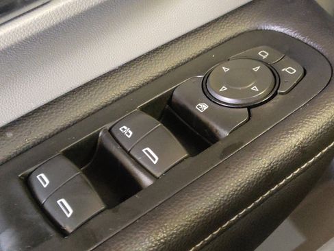 Used 2022 GMC Terrain SLT w/ Tech Package AWD/4WD image 27