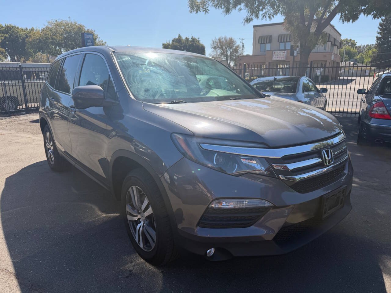 Used 2017 Honda Pilot EX-L image 3