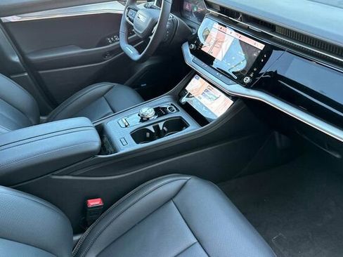 New 2025 Jeep Wagoneer S Launch Edition image 13