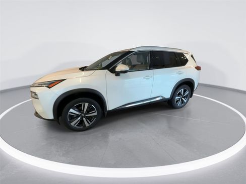 Used 2021 Nissan Rogue SL AWD/4WD image 4