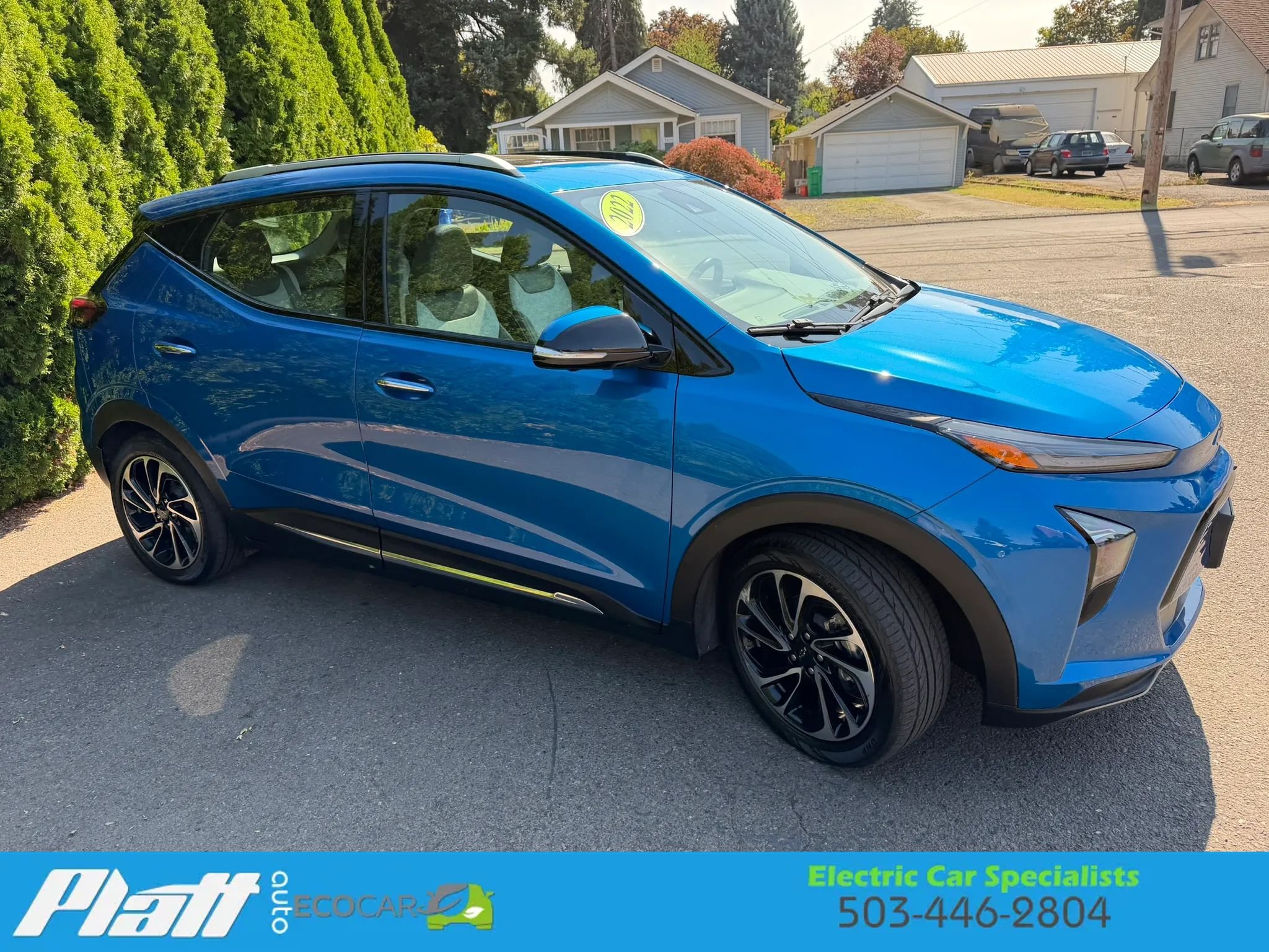 Used 2022 Chevrolet Bolt EUV Premier w/ Sun & Sound Package FWD image 12