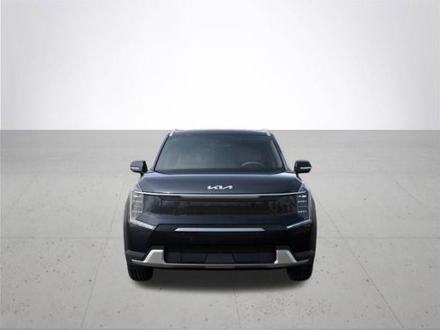 New 2026 Kia EV9 Wind AWD/4WD image 2