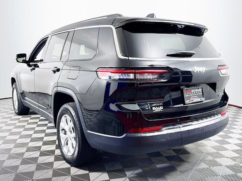 Used 2023 Jeep Grand Cherokee L Limited w/ Luxury Tech Group II AWD/4WD image 5