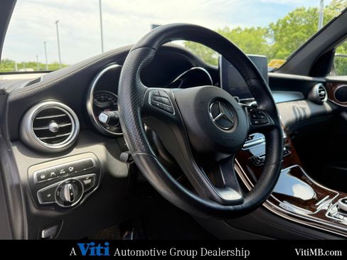 Used 2016 Mercedes-Benz GLC 300 4MATIC image 17