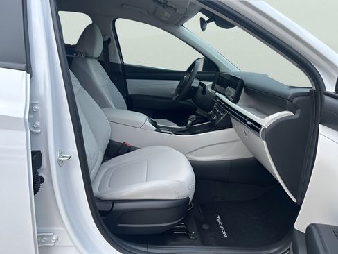 Used 2026 Hyundai Tucson SE FWD image 17