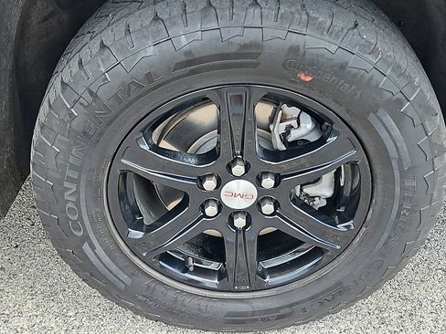 Used 2022 GMC Acadia AT4 AWD/4WD image 8