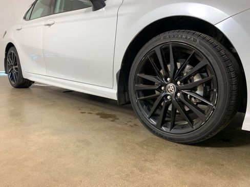 Used 2024 Toyota Camry XSE image 6