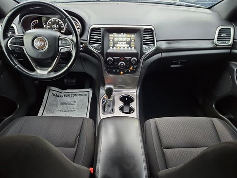 Used 2021 Jeep Grand Cherokee Laredo w/ Security & Convenience Group image 22