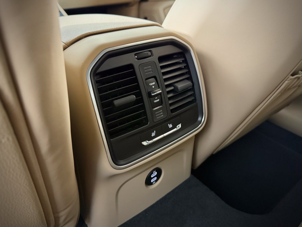 Certified 2026 Porsche Macan S AWD/4WD image 29