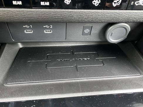 New 2026 Mitsubishi Outlander AWD image 14